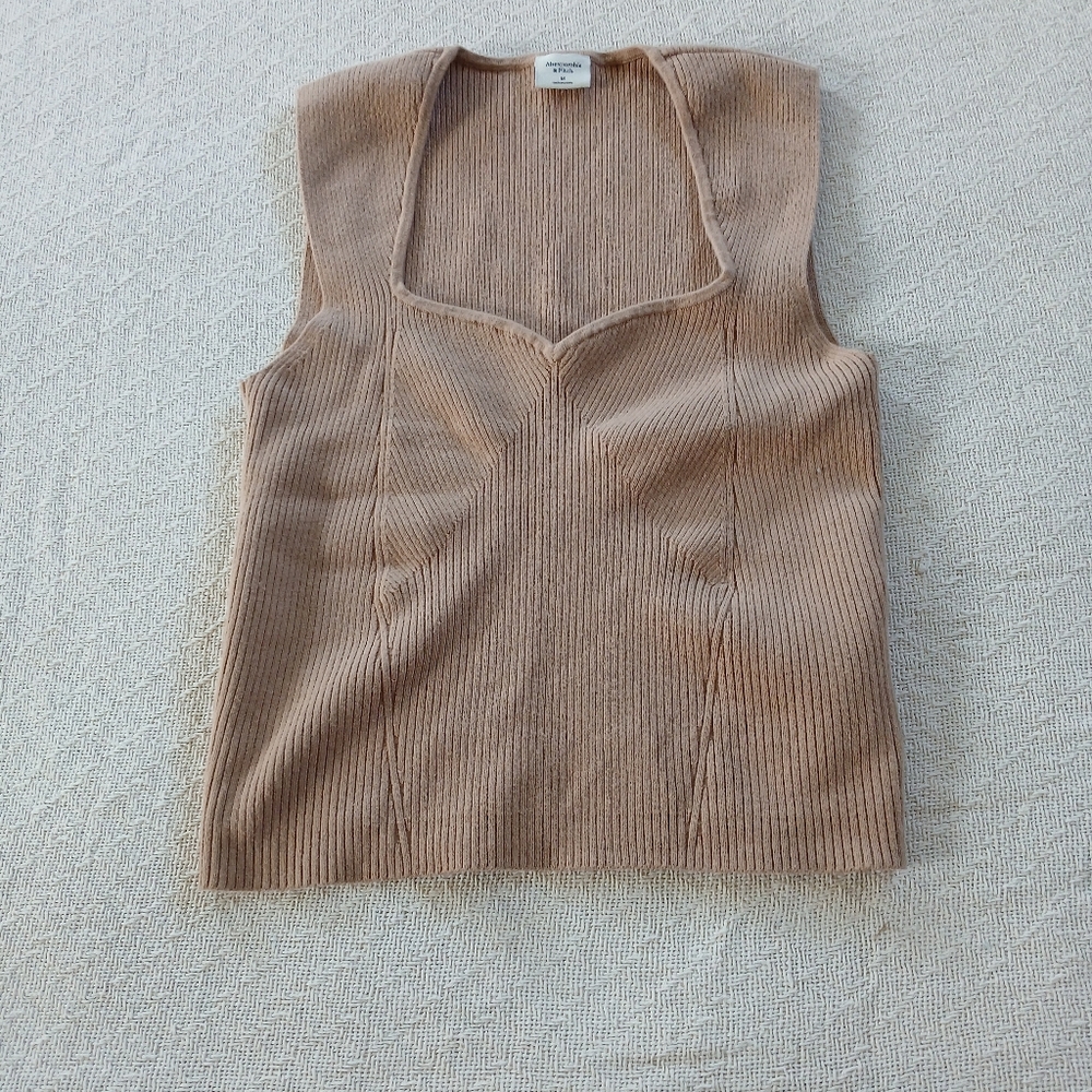 a&f ♡ sweetheart sweater stank abercrombie medium babydoll neutral euro minimal
